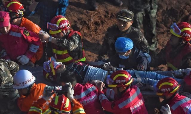 8米深下捱67小時 靠瓜子果皮保命 72人生死不明